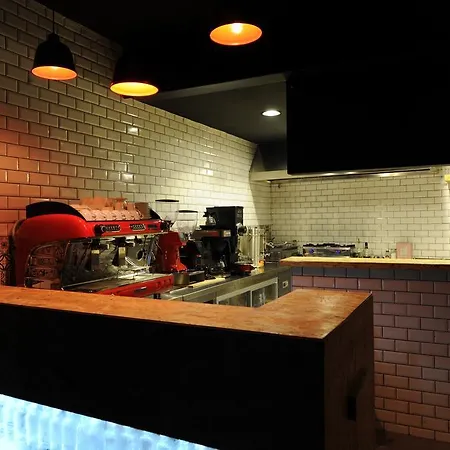 Role Street Hostel *